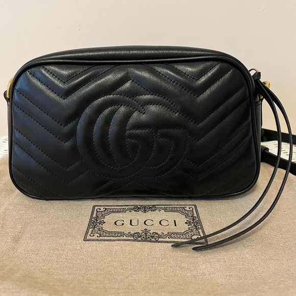 SOLD Authentic Gucci GG Small Marmont Shoulder Bag - Picture 4 of 10